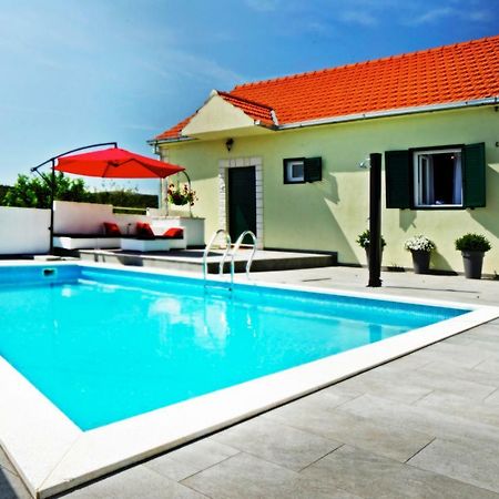 Vila House Lucia Brstanovo Exteriér fotografie