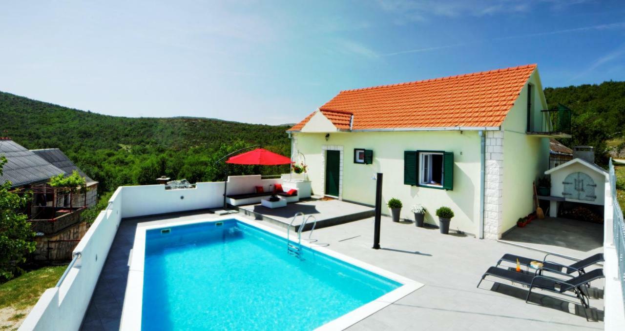 Vila House Lucia Brstanovo Exteriér fotografie