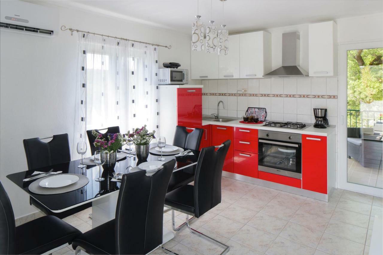 Vila House Lucia Brstanovo Exteriér fotografie