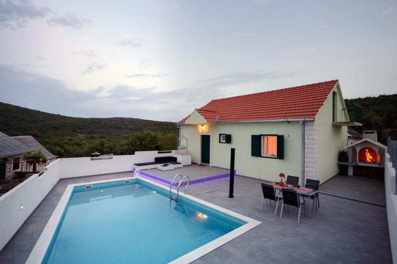 Vila House Lucia Brstanovo Exteriér fotografie
