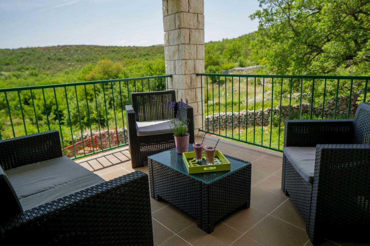 Vila House Lucia Brstanovo Exteriér fotografie